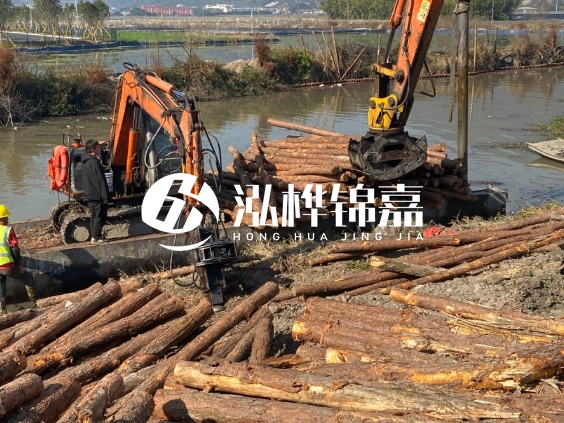 湖南松木樁批發(fā)廠家-5米松木樁批發(fā)1000根有優(yōu)惠嗎？